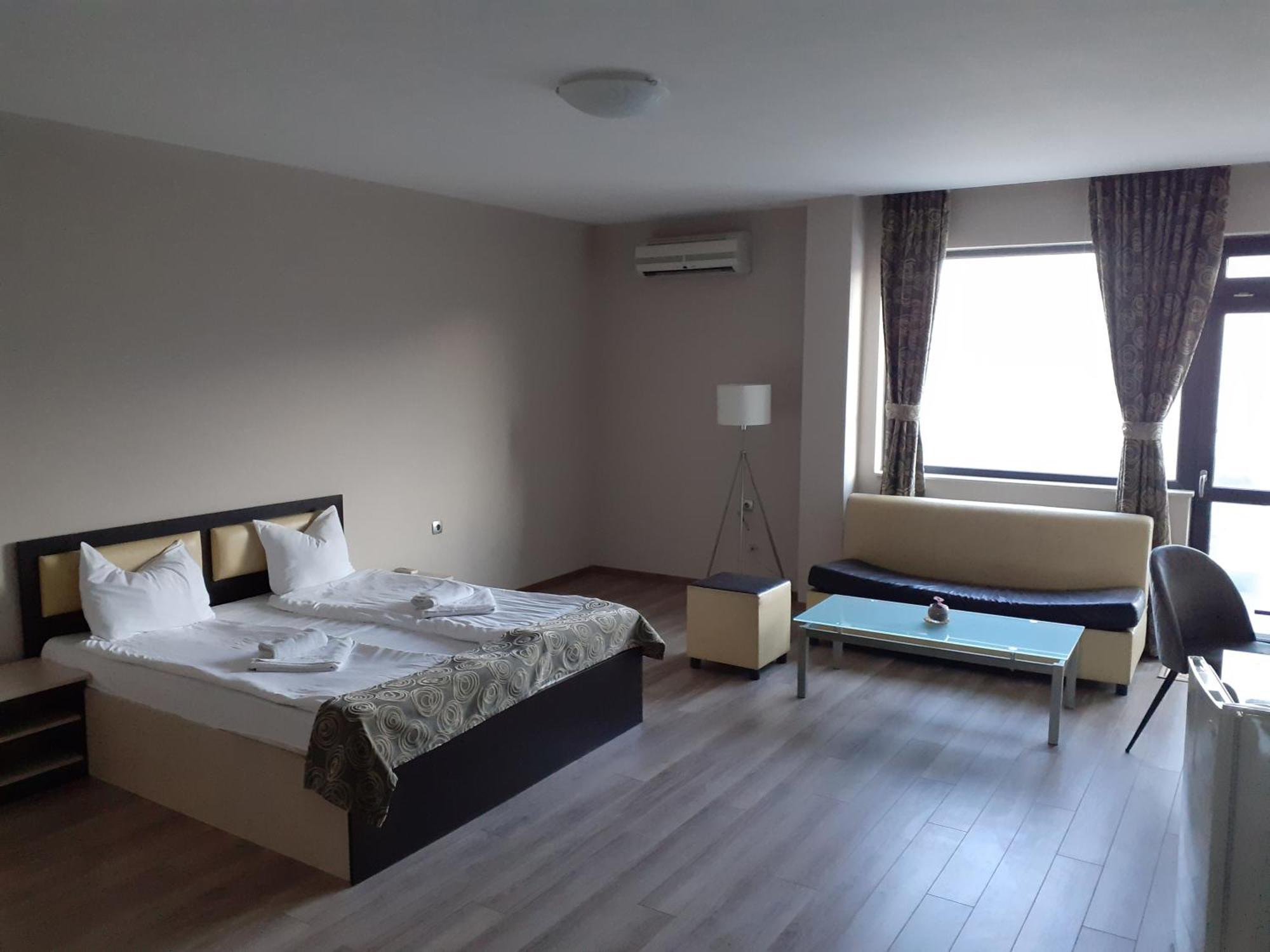 Alexander Hotel Asenovgrad Bagian luar foto